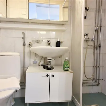 Apartment Kotimaailma - Tilava Parvekkeellinen Kaksio - Satakunnankatu